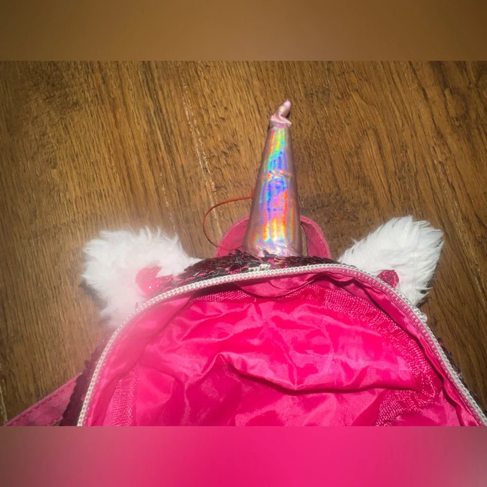 Sequined unicorn backpack color change pink & silver